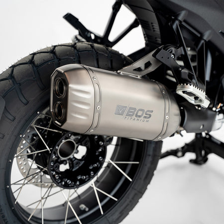 Escape BOS DesertFox Double D Titanium para BMW R 1300 GS – vista trasera