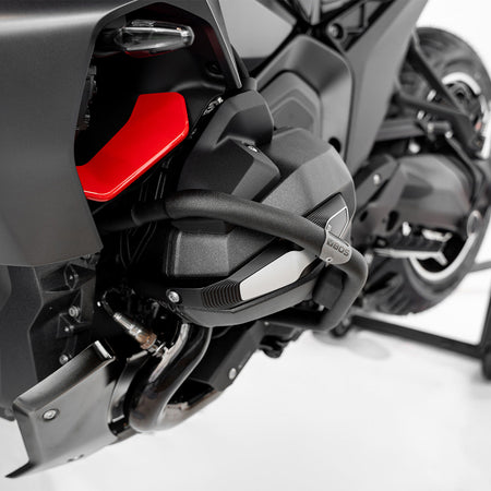 BOS Engine Protection Bars Pro BlackCoated para BMW R 1300 R – vista lateral