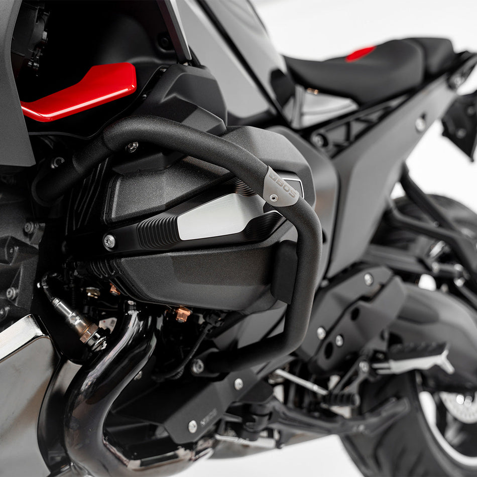 BOS Engine Protection Bars Pro BlackCoated pour BMW R 1300 R – détail de fixation